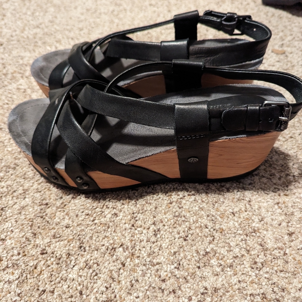 Bussola Wedges